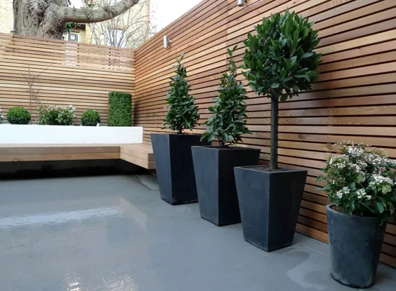 پرده محافظ صفحه نمایش حرارتی افقی چوبی در کاج سرو و چوب سخت - طراحی باغ لندن