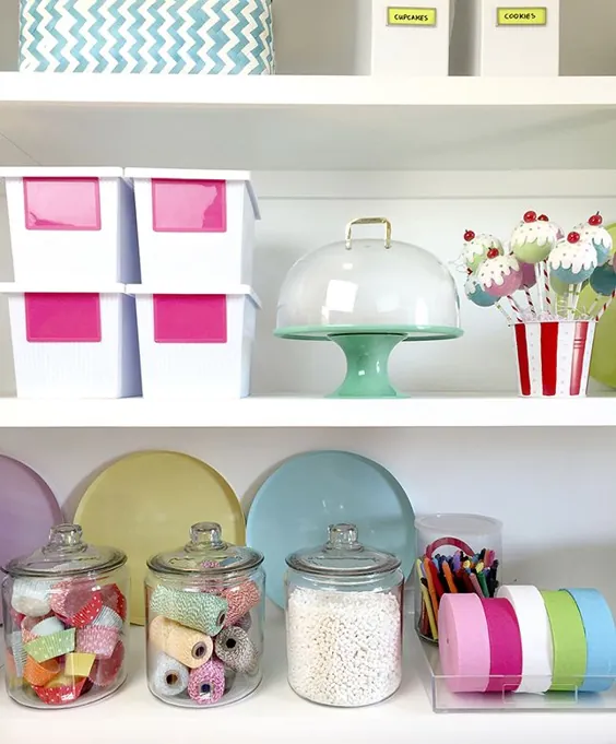ببینید چطور Bakerella کیک-Poppin خود را به صورت سازمان یافته در شربت ذخیره سازی نگه می دارد