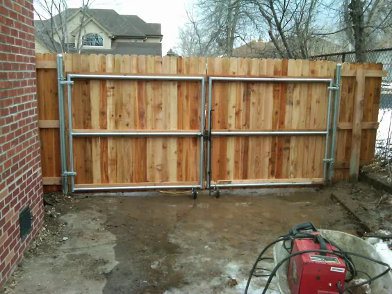 دروازه چوبی 12 "x 6" با قاب فولادی - شرکت حصار Denver |  پیمانکاران اندرو توماس