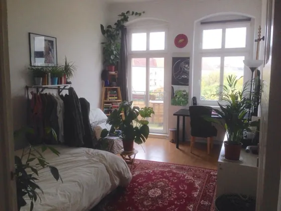 آپارتمان طبقه آخر در برلین با بالکن [پست x از r / RoomPorn]