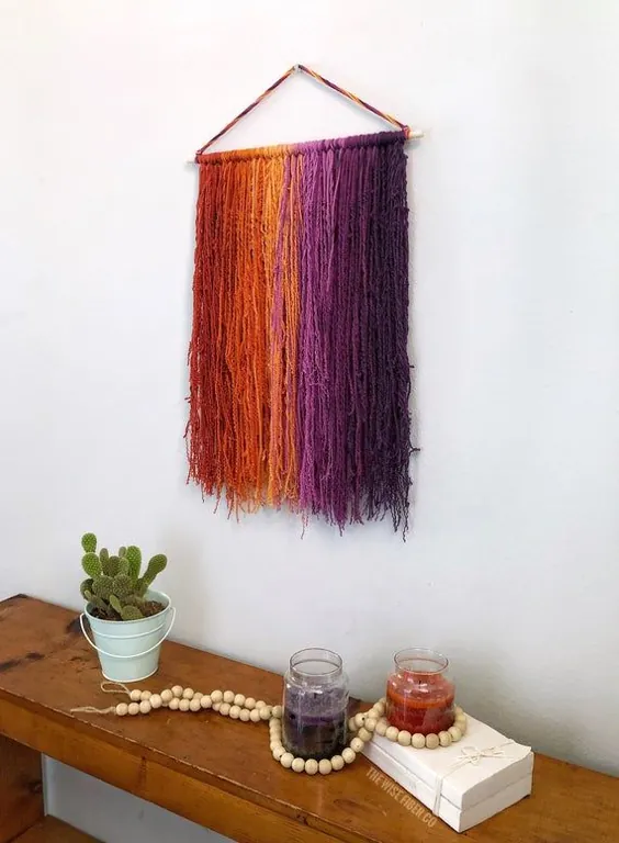 آویختن دیوار آویز Macrame در جنوب غربی ، کویر نارنجی سوخته تا بنفش ، خانه غربی Ranch D