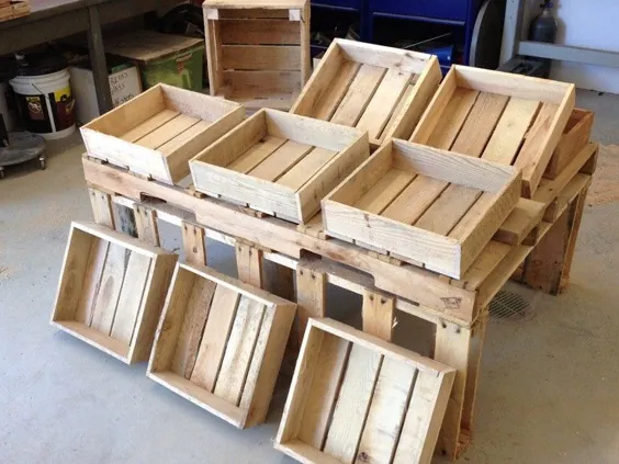 جعبه و سطل چوبی برای بازار کشاورزان و ذخیره سازی و حمل و نقل سبزیجات