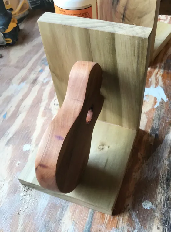 Bookends DIY Scrap Wood Guitar - آموزش آسان برای پروژه های ضایعات چوب