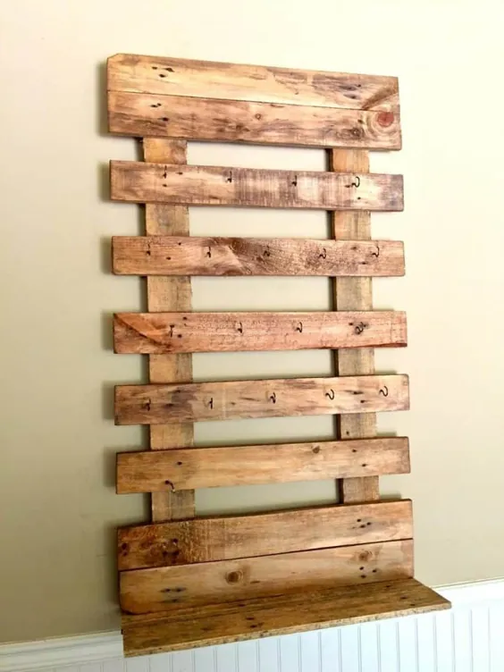 قفسه لیوان دیواری DIY از پالت چوبی
