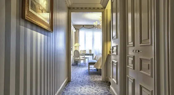 ★★★★★ Four Seasons Hotel George V Paris ، پاریژ ، فرانسه