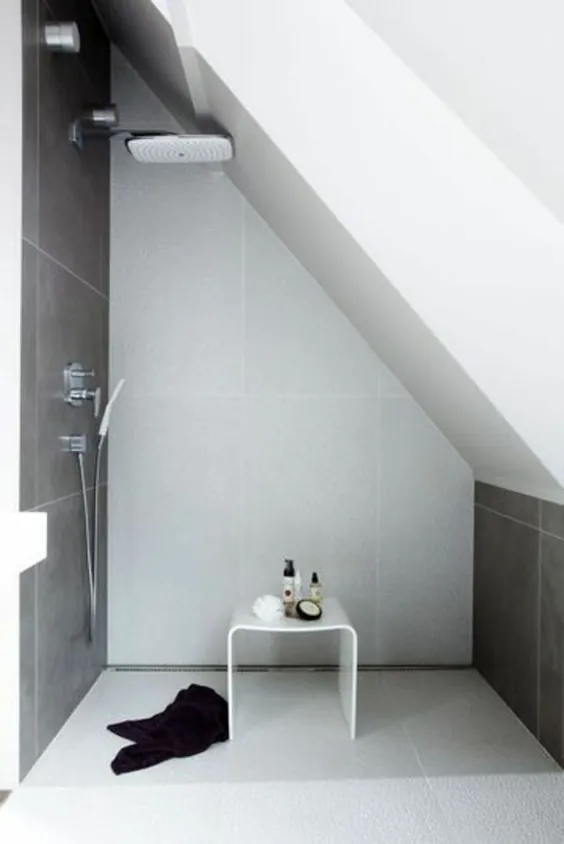 ویژگی های خاص طراحی حمام برای یک حمام کوچک در اتاق زیر شیروانی