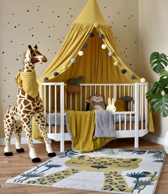 Kleinkindzimmer mit Tieren در Senfgelb & Grau