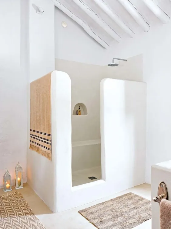 17 wirklich atemberaubende Duschen ، die all deine Problem wegspülen werden