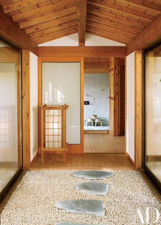 Shunmyo Masuno زمینه های آرام یک خانه قرن نوزدهم را در ژاپن ایجاد می کند