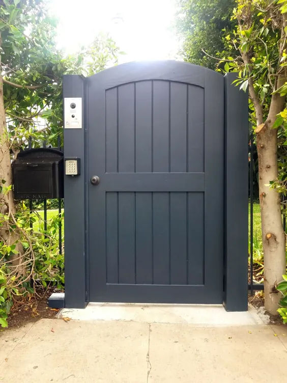 ورودی اتوماتیک اسلاید ورودی راهرو و دروازه های امنیتی به رنگ سیاه - Perfect Garage Doors & Gates، Inc.