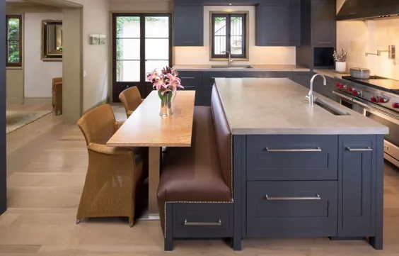 چگونه یک میز آشپزخانه با نیمکت نشینی می تواند خانه شما را کاملاً کامل کند