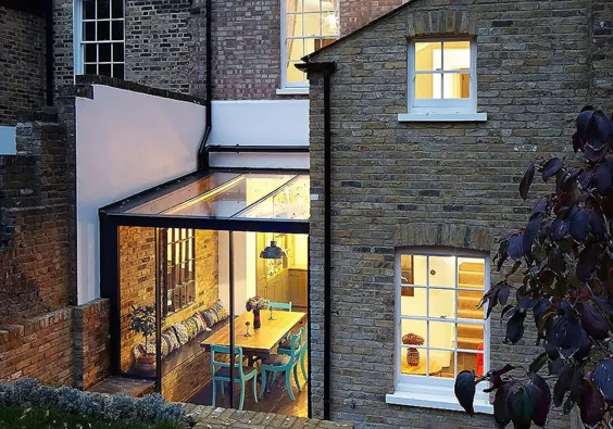 جعبه شیشه ای جواهر مانند یک خانه ویکتوریایی را در Mile End لندن گسترش می دهد