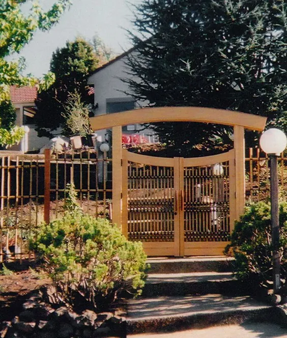 دروازه ژاپنی ، دروازه ورودی ، دروازه باغ ،