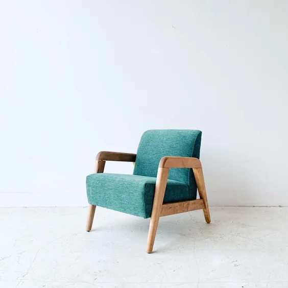 مبلمان و طراحی اتمی در اینستاگرام: "صندلی اتاق نشیمن مدرن قرن توسط راسل رایت برای Thonet با تودوزی جدید Kelly Green ، 495 دلار"