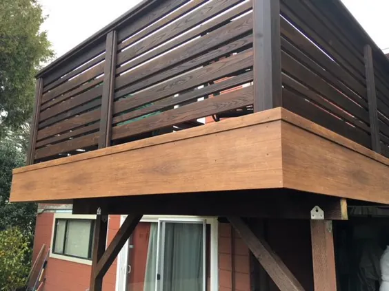 عرشه زوری با صفحه حریم اصلاح شده چوب حرارتی |  Deck Master Fine Decks