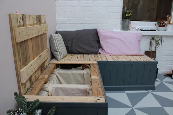 نحوه ساختن صندلی پالت با ذخیره سازی مخفی - Kezzabeth |  DIY و وبلاگ نوسازی