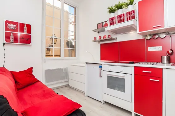 51 آشپزخانه قرمز الهام بخش با نکات و لوازم جانبی برای کمک به شما در طراحی خود