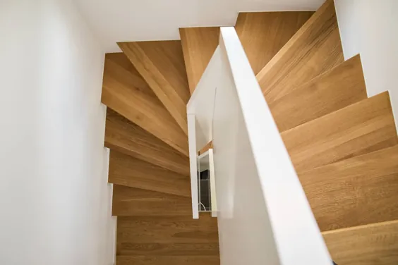 1/2 gewendelte treppe mit brüstungshohen wangen holzmanufaktur ballert e.k. آشفتگی مدرن ، دیل و ترپنهاوس هولز | احترام گذاشتن