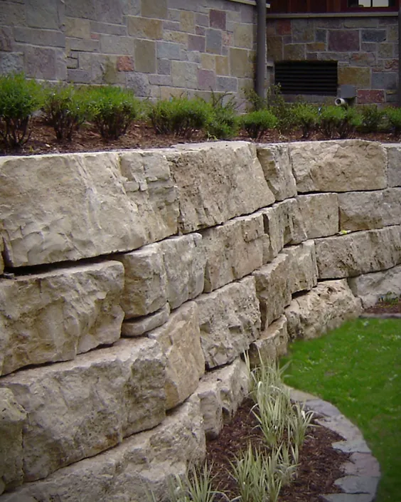 طراحی منظره حیاط خلوت طبقه بندی شده انباشته دیوار روکش سنگ در فضای باز سنگ سنگ پاسیو سنگ فرش