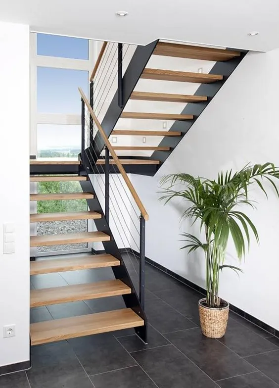 Stahlwangentreppe • Stahltreppe + Holz innen - BÄTHE Treppen