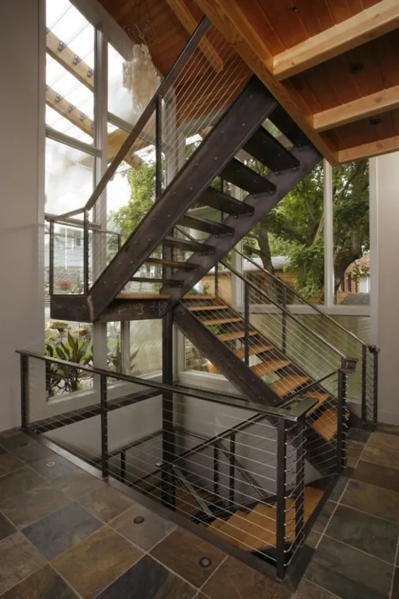 Die moderne Stahltreppe für innen and außen در überwältigendem Design