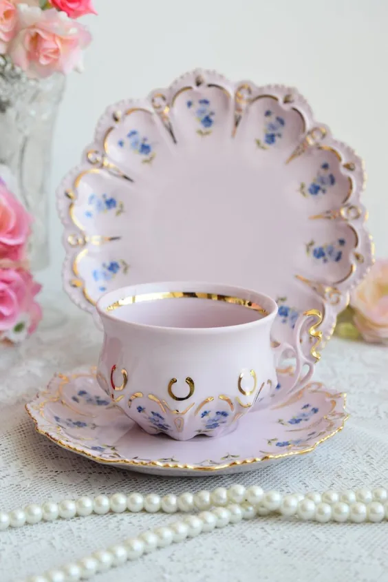 فنجان و نعلبکی چای آنتیک پرسلان صورتی ، استوانه و نعلبکی صورتی پرنعمت ، فنجان و نعلبکی چای زیبا ، هدیه پرنعمت برای عاشقان چای