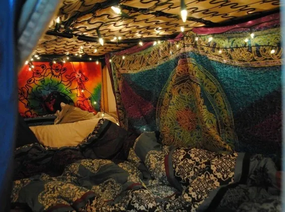 19 قلعه پتویی که می خواهید در آنها خواب زمستانی کنید