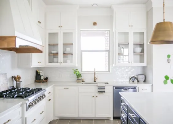 50 فضای زیبا که اثبات می کنند آشپزخانه های سفید هرگز از مد نمی افتند