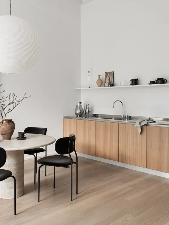 تور یک آپارتمان مدرن اسکاندیناوی با تأثیر بین المللی - طراحی شمال اروپا