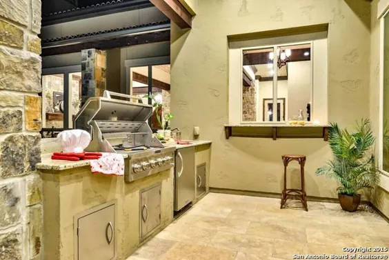 8 آشپزخانه در فضای باز San Antonio ایده آل برای فصل فوتبال