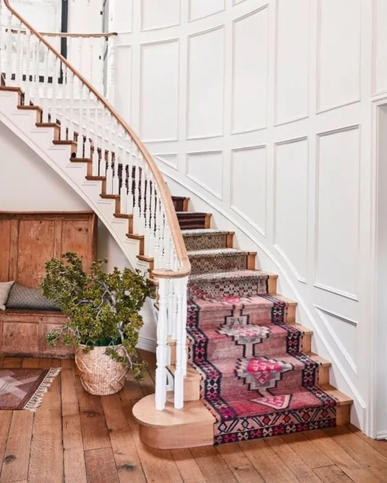 25 ایده راه پله فرش شده که بافت و گرمی به خانه شما می بخشد GODIYGO.COM