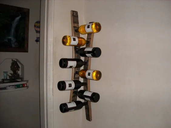 قفسه های آویز گوشه ای نوشیدنی ساخته شده از میله های بشکه