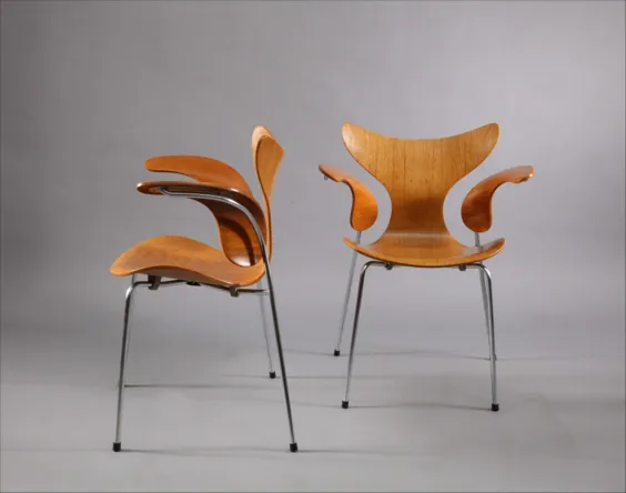 جفت صندلی های "لیلی" Arne Jacobsen دانمارک 1970