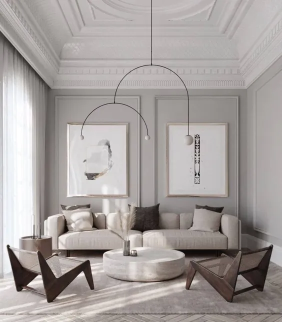 سبک کلاسیک خاکستری و سفید پاریسی با سقف های قالب دار برای اتاق نشیمن و لوستر دو طاقی