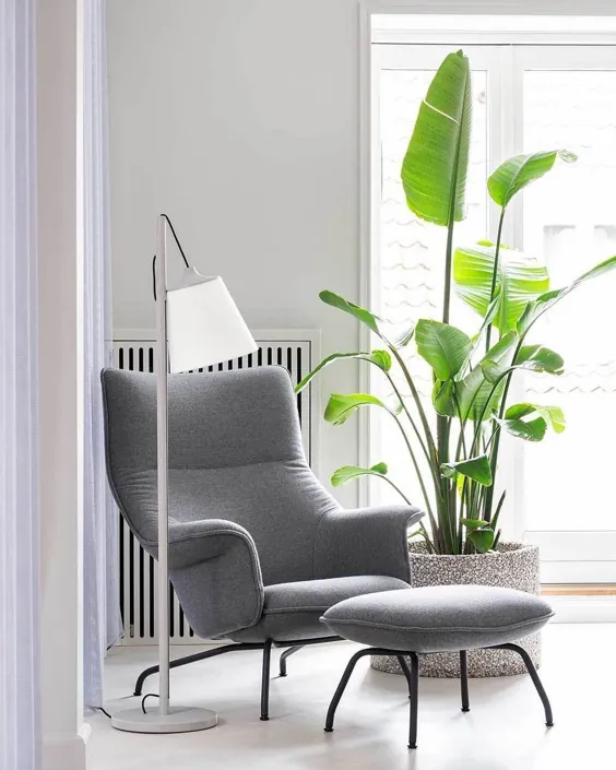 Muuto در اینستاگرام: ”خاکستری های سبز با صندلی Doze Lounge و Pull Floor Lamp.  # موتو # چشم اندازهای جدید # طراحی اسکاندیناوی "