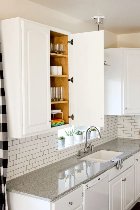 سری نوسازی آشپزخانه: رنگ آمیزی کابینت آشپزخانه ما به رنگ سفید - با رنگ گچ!