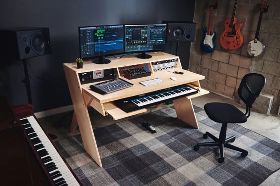Output's Platform می تواند میز موسیقی استودیوی خانگی باشد که به دنبال آن بوده است
