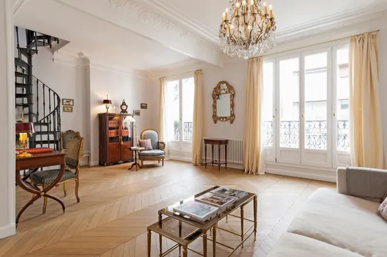 یک آپارتمان تعطیلاتی شیک و ساده پاریسی