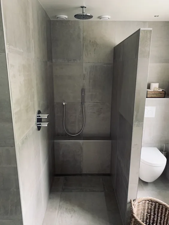 Badkamer modern maatwerk Complete tegels en sanitair