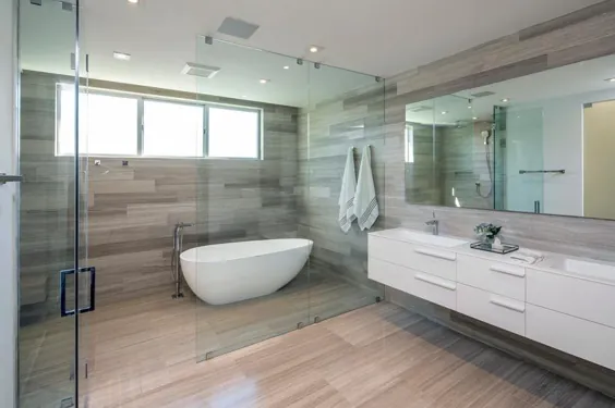 یک اتاق مرطوب و شیشه ای محصور ، ایده ای برای طراحی حمام است که قابل تأمل است