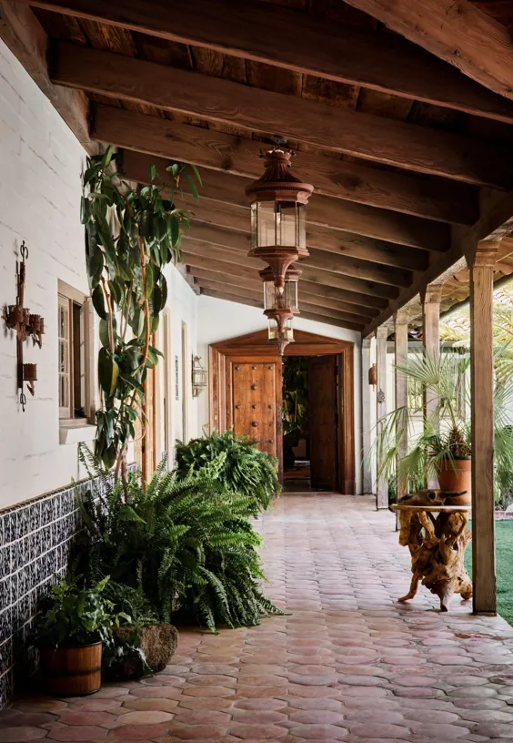درون Hacienda سبک اسپانیایی Rainn Wilson’s Idyllic |  خلاصه معماری
