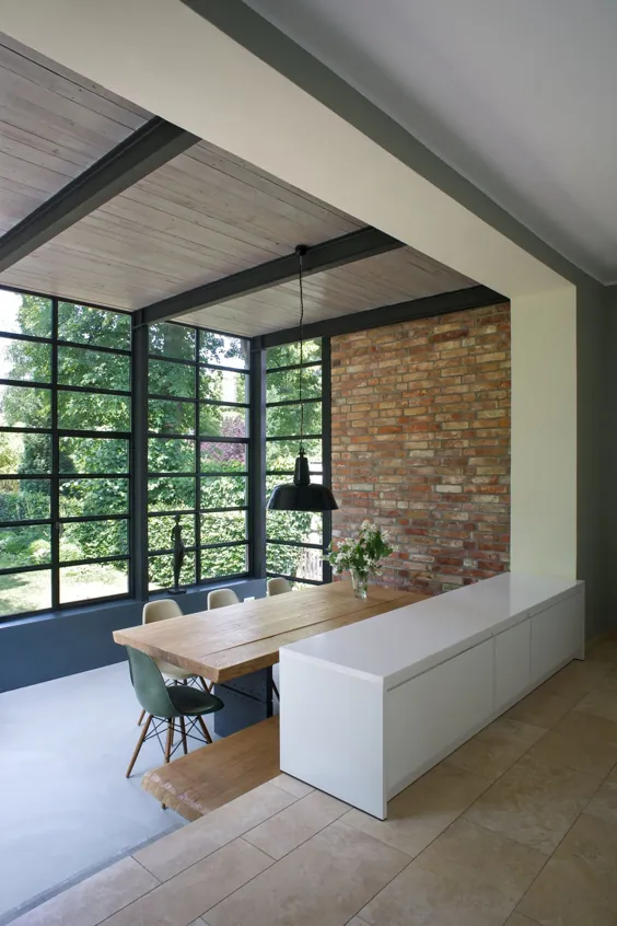 Blick ins Grüne von Wohnzimmer - Anbau Esszimmer، Küche an Siedlerhaus 30er Jahre - Architekturobjekte