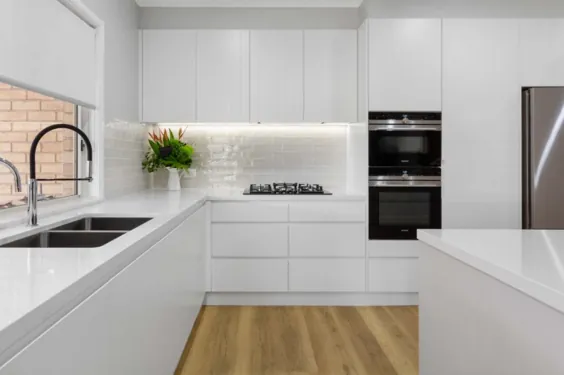 آشپزخانه سفید مدرن ، کلیویل |  آشپزخانه های برتر