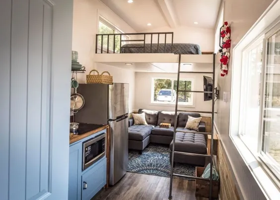 24 فوت  خانه ای کوچک بر روی چرخ که برای Airbnb طراحی شده است