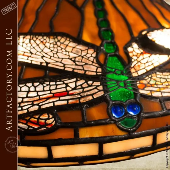 لامپ Dragonfly تیفانی: چراغ رومیزی شیشه ای رنگی دست ساز