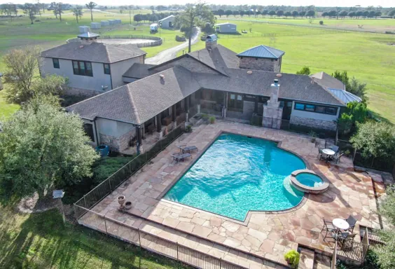 20 Acre Equestrian Estate w / 3200+ SF صفحه اصلی |  همپستید ، شهرستان والر ، تگزاس