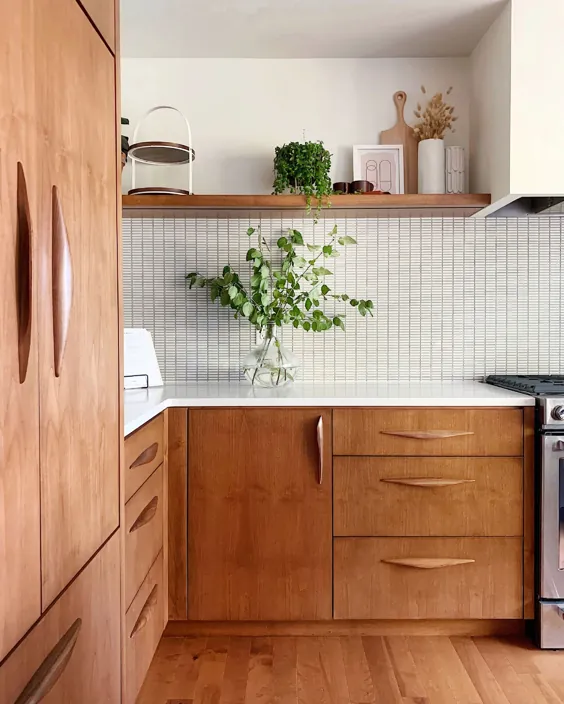 آشپزخانه مدرن میانه قرن عاشقانه بازسازی شده