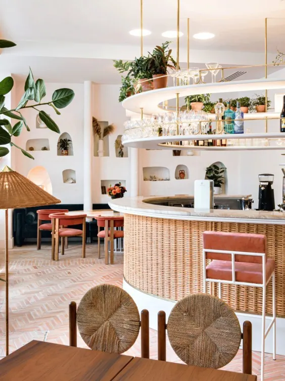 اماکن و مکان ها: این رستوران با الهام از مدیترانه شما را به جنوب فرانسه منتقل می کند