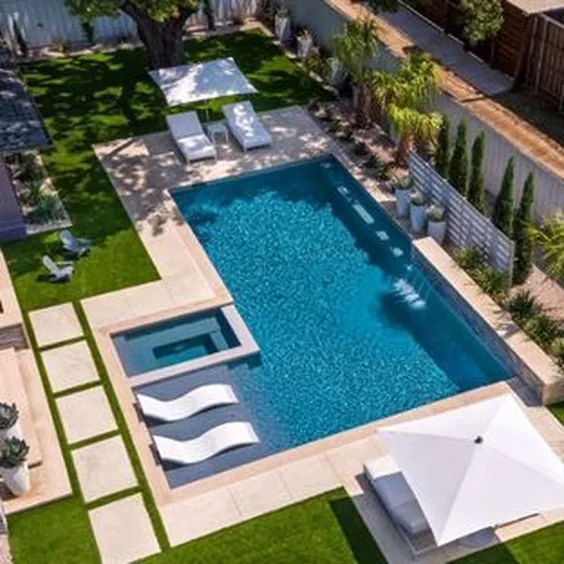 30+ بهترین طراحی استخر شنای مدرن برای خانه شما |  استخرهای درون حیاط خلوت ، طراحی استخر حیاط خلوت ، محوطه سازی استخر حیاط خلوت