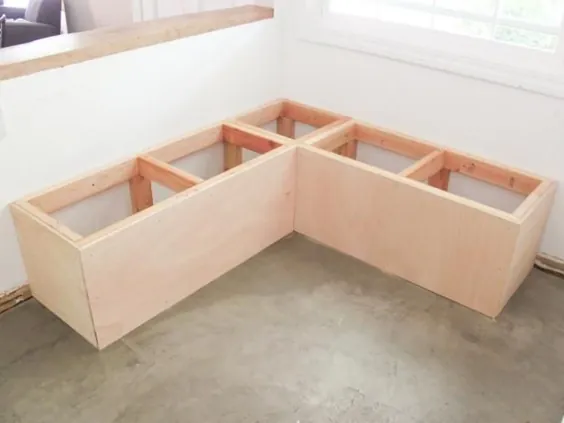 چگونه می توان یک صندلی ضیافت را با ذخیره سازی داخلی ساخت